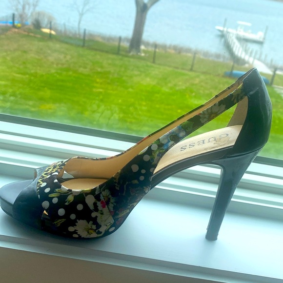 Guess Peep toe heels size 6 1/2 worn once - Picture 1 of 4